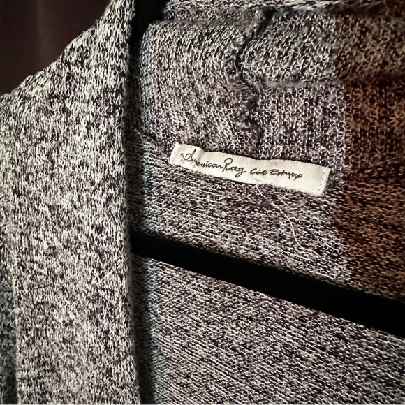 American Rag Sweater - Picture 4 of 4